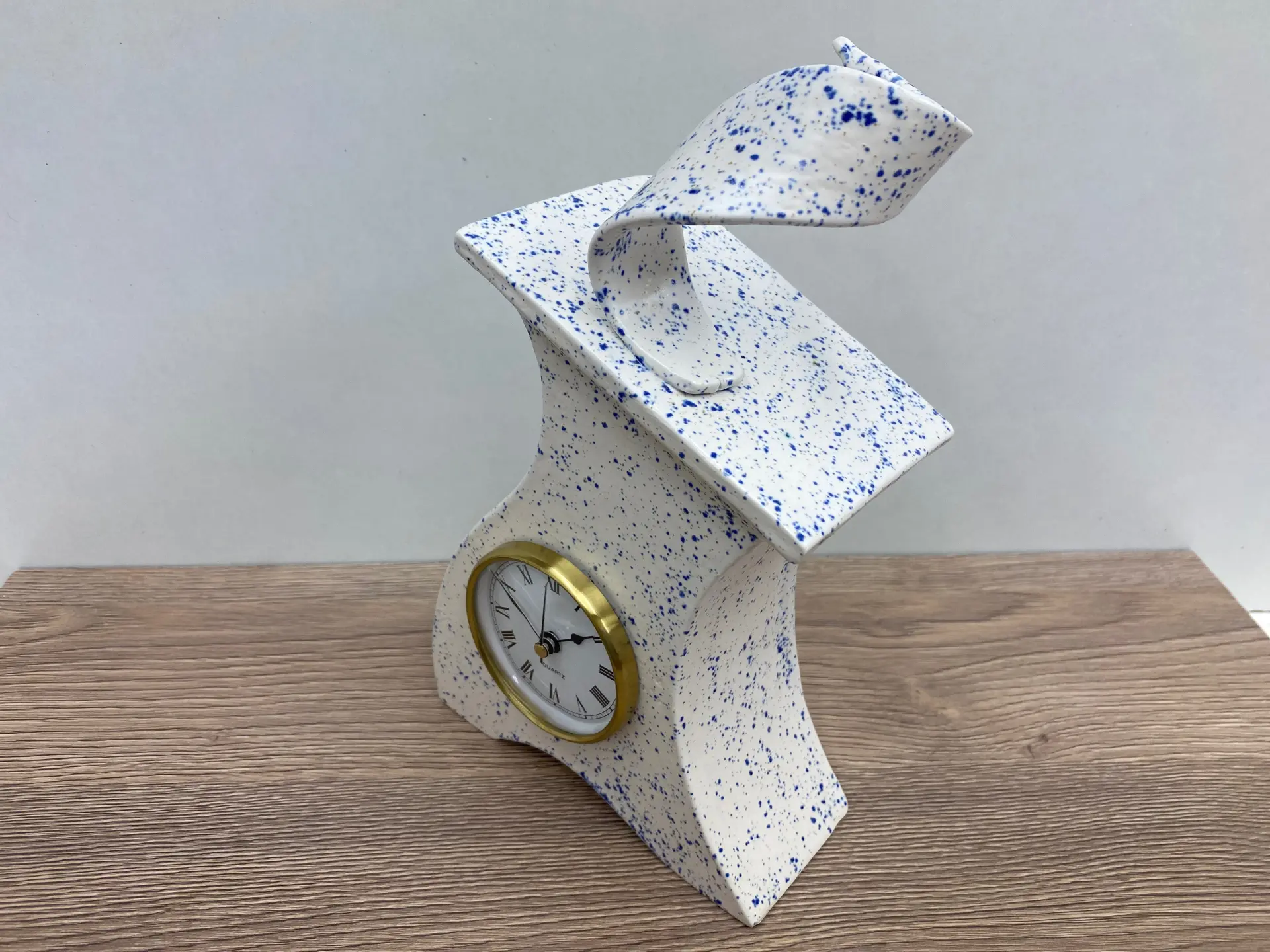 Ceramic Mantel Clock - Light Blue Speckled - Image 4